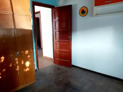 Casa 2 ambientes con 2 baños