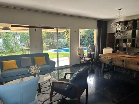 Casa en Venta de 4 dormitorios