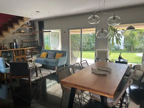 Casa en Venta al Oeste