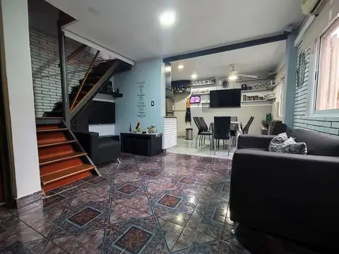 Venta 2 casas en lote propio. 6 amb. CASEROS NORTE