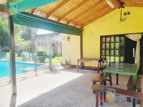 EN VENTA CASA 2 DORMITORIOS Y 2 BAÑOS EN ROLDAN  BARRIO LOS AROMOS CON PILETA 