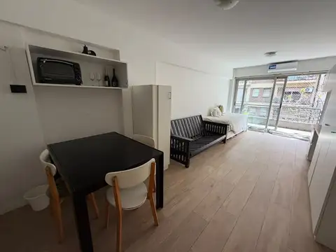 Hermoso monoambiente con amenities. Semi - amoblado