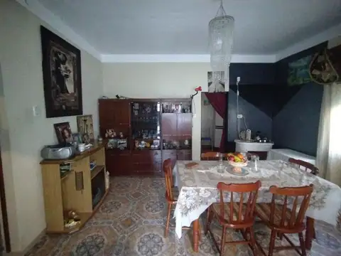 AMPLIA VIVIENDA IDEAL FLIA. NUMEROSA