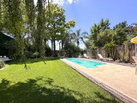 Casa 5 ambientes con 2 baños