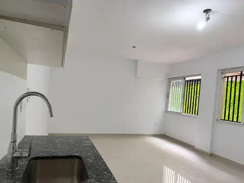 Departamento en Alquiler en Luis Agote, $ 380.000