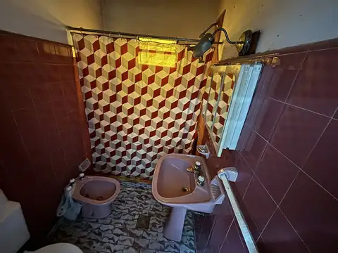 Casa 2 ambientes con 1 baño