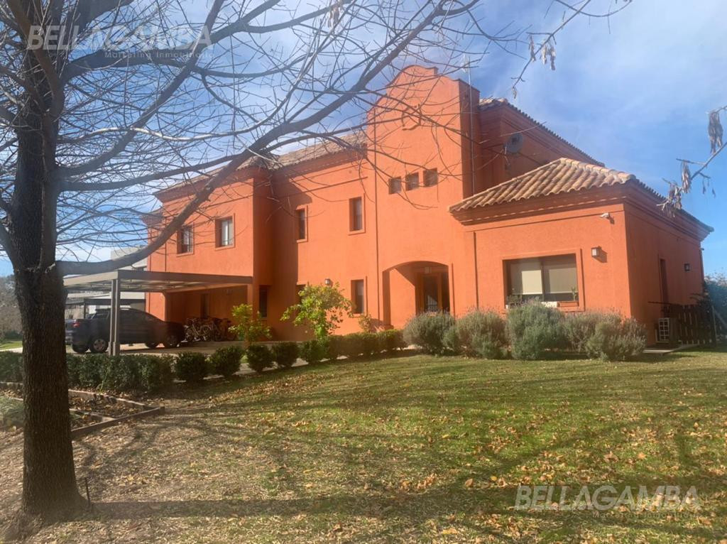 CASA VENTA PILARA 9 AMBIENTES PISCINA QUINCHO