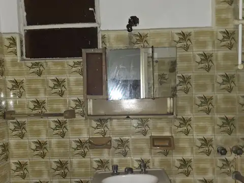 Depto Tipo Casa en Venta en Lomas de Zamora, USD 27.000