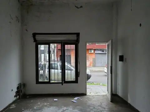 Depto Tipo Casa en Venta en Lomas de Zamora, USD 30.000