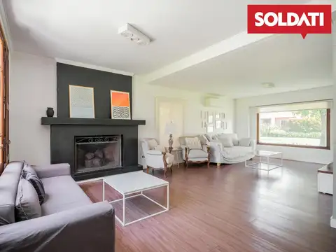 La Lomada, casa en venta, apta credito. Lote central