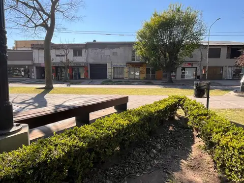 Local en Venta 60 años
