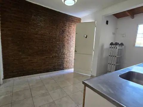 Depto Tipo Casa en Alquiler de 1 dormitorio