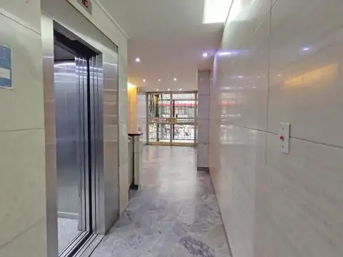 Oficina en Venta en San Nicolás, USD 180.000