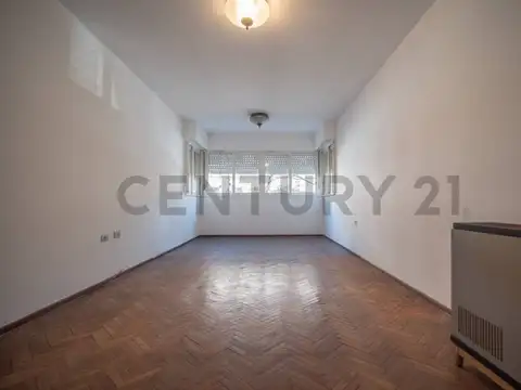 Departamento tipo piso en aquiler en La Plata apto estudiantes | 2/ 3 dormitorios | Calle 9 e/ 47 y