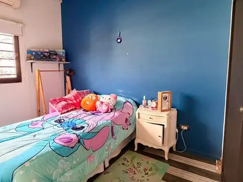 Casa 5 ambientes con 4 baños