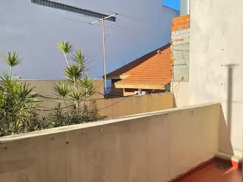 Depto Tipo Casa en Alquiler 15 años