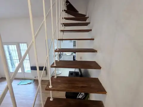 Depto Tipo Casa 4 ambientes con 2 baños