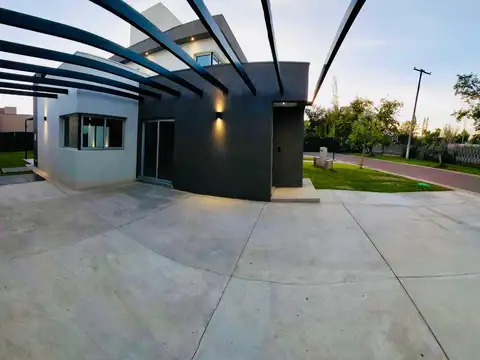 Casa en Venta en Maipu, USD 220.000