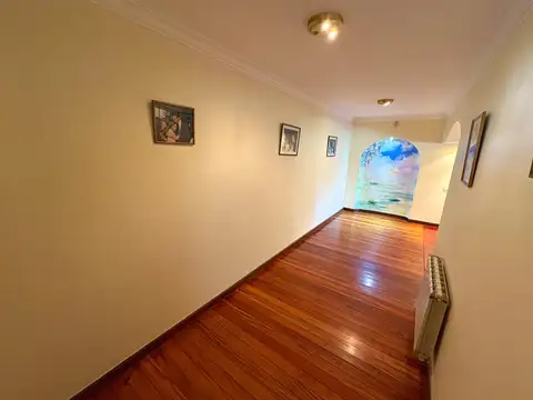 Casa en Venta en Burzaco, USD 299.000