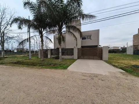 VENTA - CASA 3 DORMITORIOS - TIERRA DE SUEÑOS 3 ROLDAN