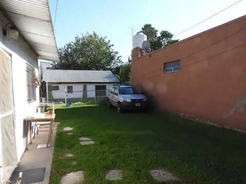 Casa en Venta con 4 cocheras