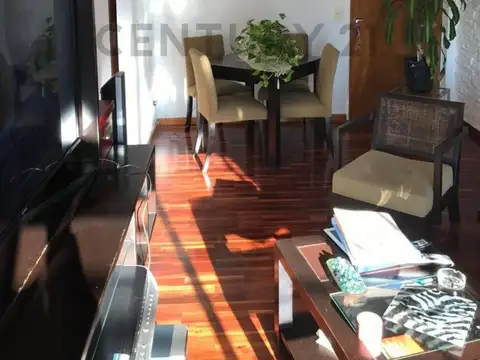 Excelente Semipiso de 3 ambientes, Luminoso,Gran Cocina Piso