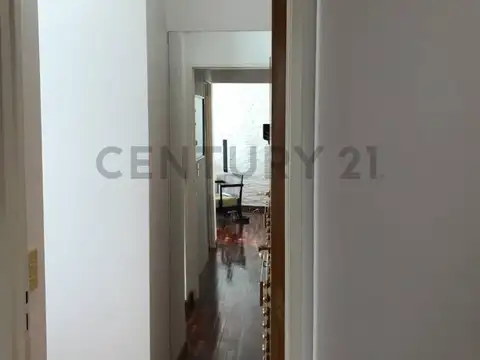 Excelente Semipiso de 3 ambientes, Luminoso,Gran Cocina Piso