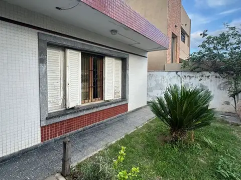 VENDO PROPIEDAD EN ZONA RESIDENCIAL Y COMERCIAL