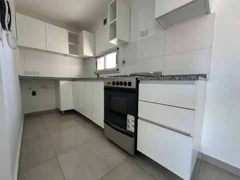 Departamento en Alquiler en Lanus Este, $ 650.000