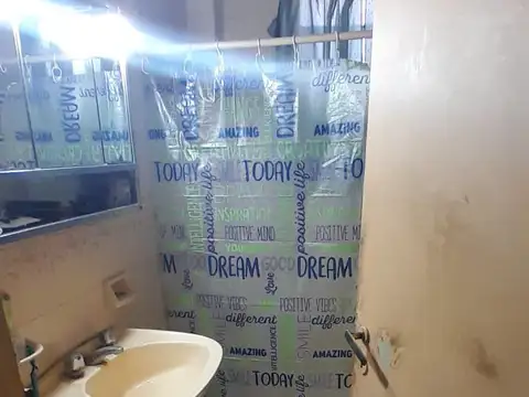 Casa 3 ambientes con 1 baño