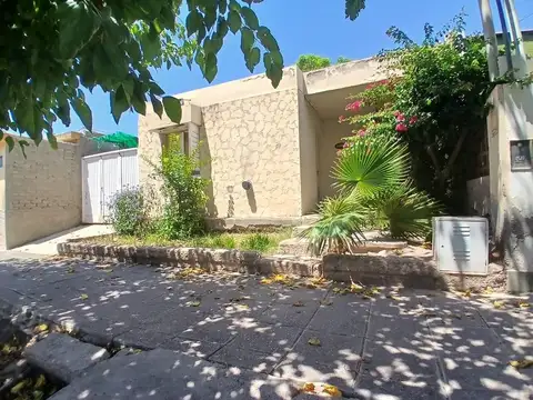 Casa en Venta en Luzuriaga, Maipú