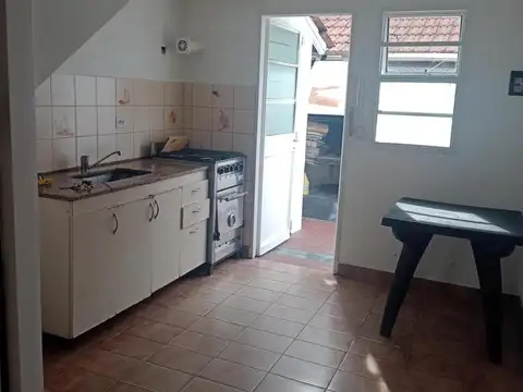 Depto Tipo Casa 2 ambientes con 1 baño