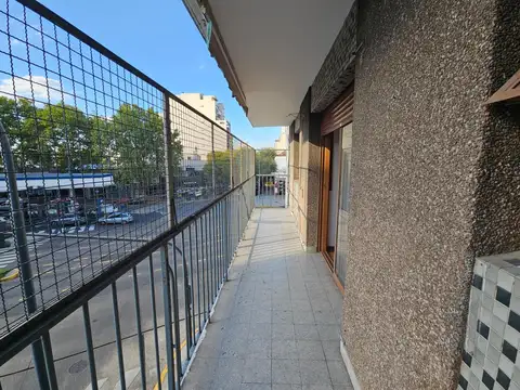 Carlos A Lopez 3600, Piso 2