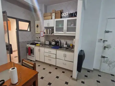 3 Ambientes Amplios Planta Baja al frente c/ Patio