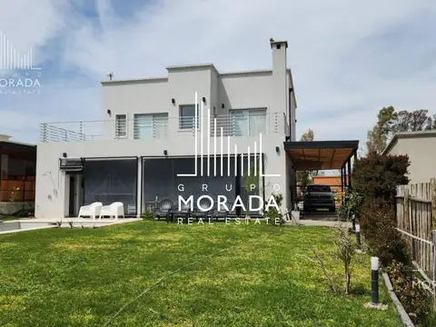 Casa 7 ambientes con 4 baños