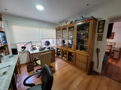 Casa en Venta con 4 cocheras