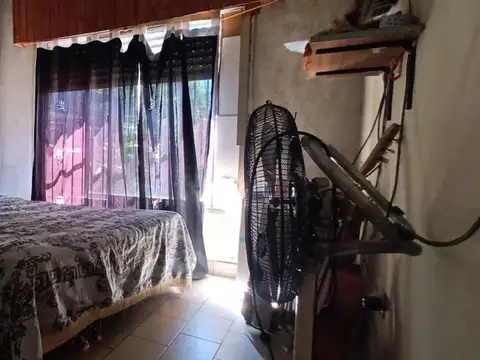 CASA 3 AMBIENTES VENTA LONGCHAMPS AMPLIO PATIO