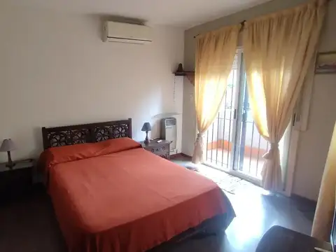 Depto Tipo Casa 5 ambientes con 3 baños