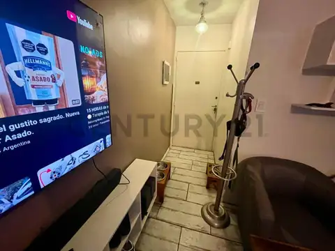 Departamento 2 ambientes refaccionado - Balcón a la calle - Caballito Sur