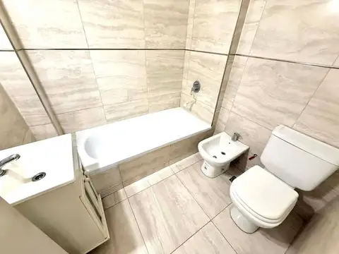 VENTA DEPARTAMENTO 2 AMB CON BAULERA OLIVOS