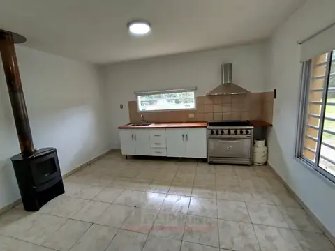 Casa 4 ambientes con 1 baño