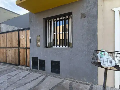 Departamento an alquiler sobre calle Colombo casi Rosario