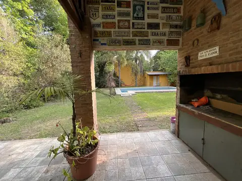 Casa 2 ambientes con 2 baños
