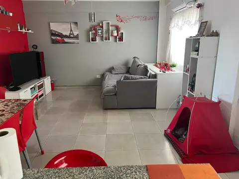 EXCELENTE DEPARTAMENTO A METROS DE H. YRIGOYEN!