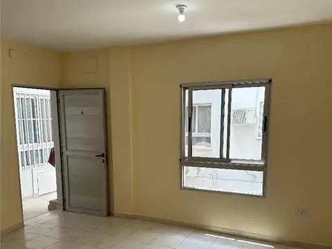 Av. NICOLAS R. ACOSTA 200, Piso 3