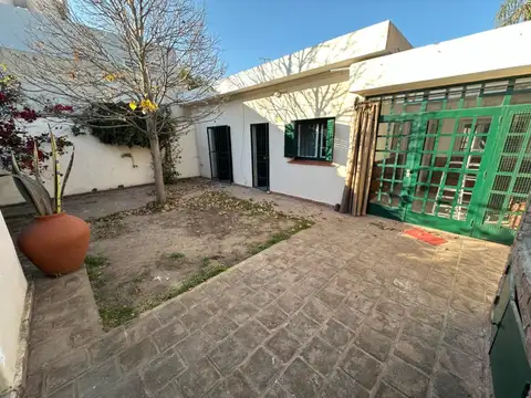 Casa en alquiler B Jardín excelente ubicación