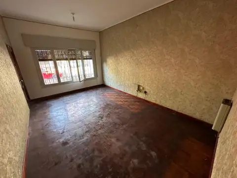 Casa en Alquiler con 1 cochera