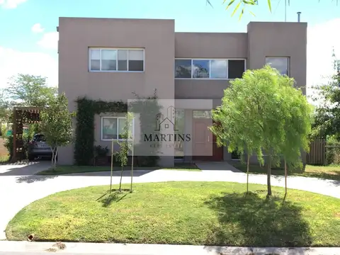 Casa en Venta en Pilar del Este - Santa Guadalupe, USD 269.000