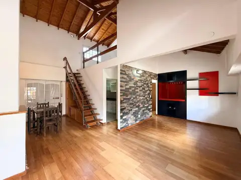 Casa 4 ambientes con 1 baño