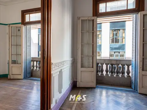 3 Ambientes con Dependencia - Edificio Francés - Tacuarí al 100 - Monserrat